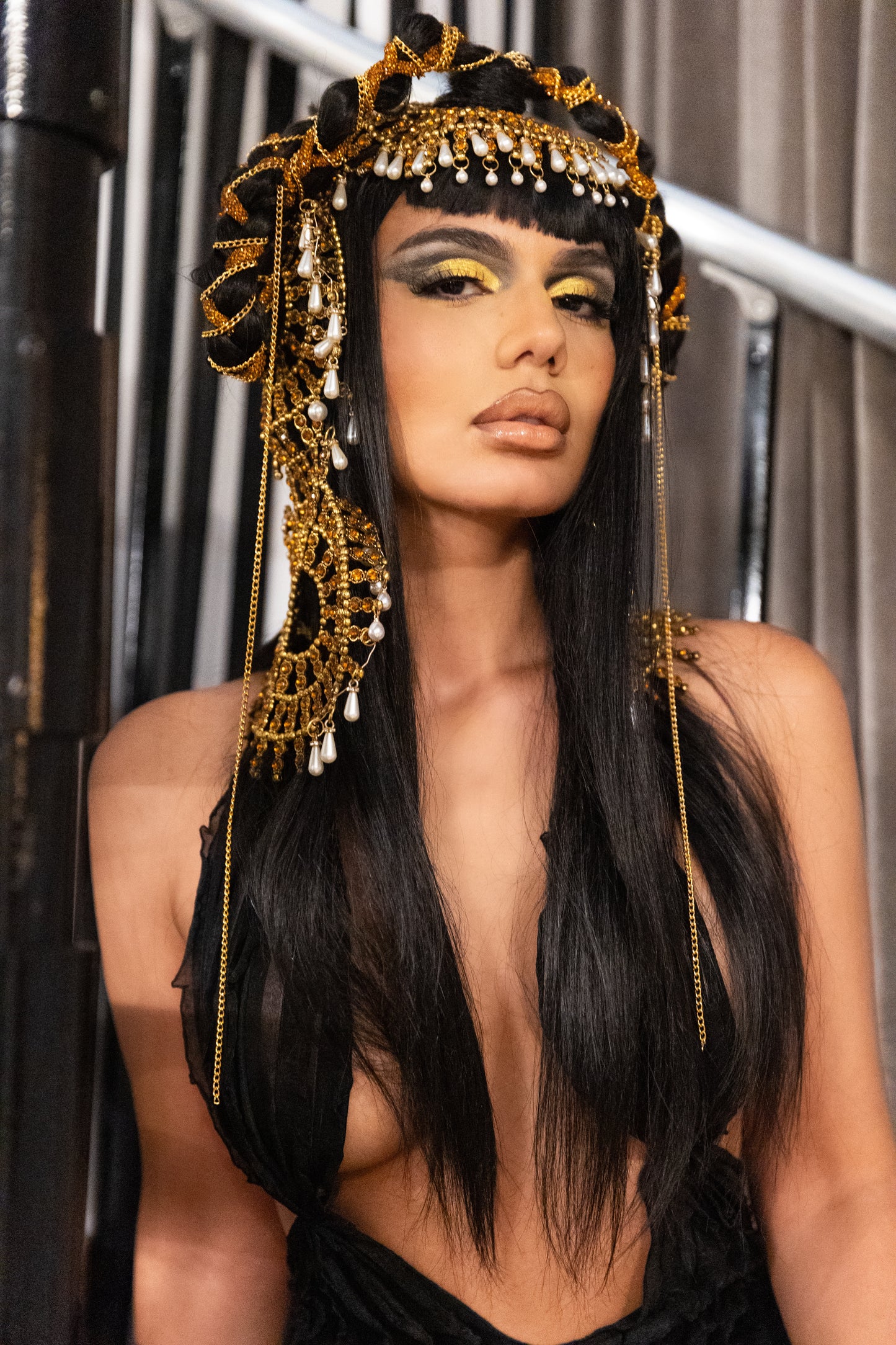 Cleo Wig